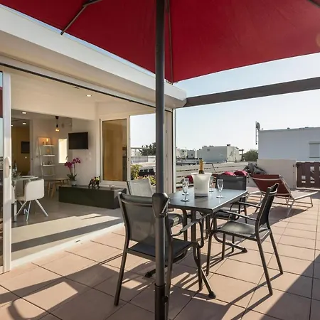 Rocca - Vue - Terrasse - Parking - - Village Naturiste