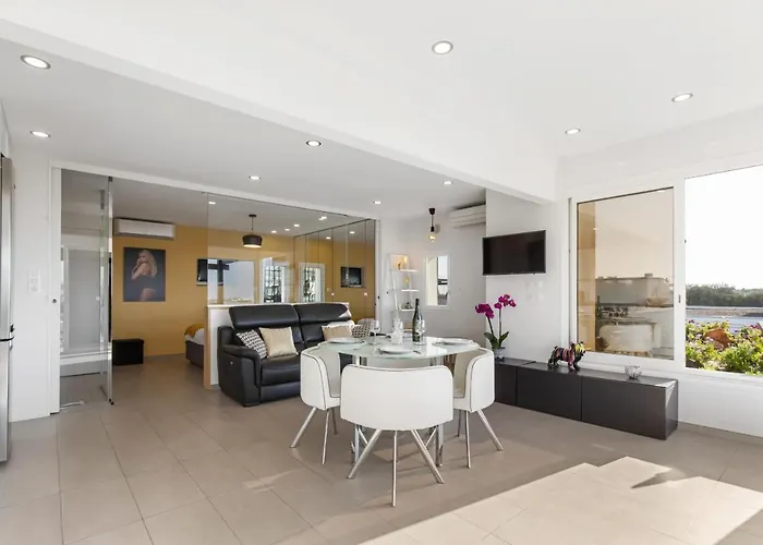 Village Naturiste R4n - La Rocca Luxe * Agde