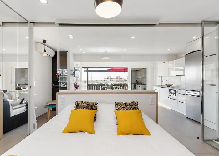 Villa Rocca - Vue Mer - Terrasse - Parking - Plage - Village Naturiste