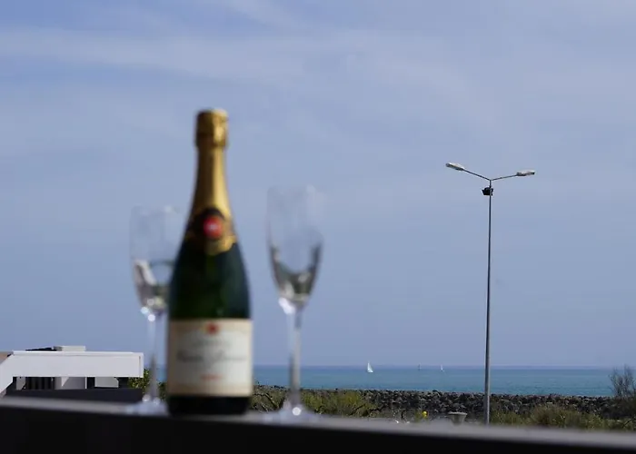 Villa Rocca - Vue Mer - Terrasse - Parking - Plage - Village Naturiste *